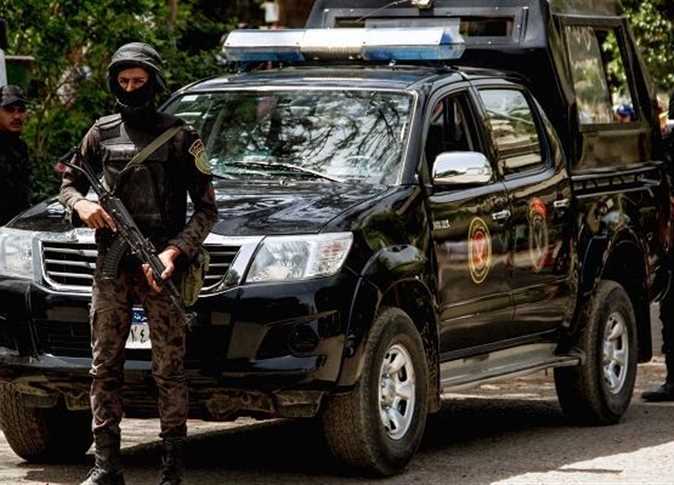 «الداخلية» تكشف ملابسات فيديو تعدي شخصين على آخر أمام مستشفى في القاهرة